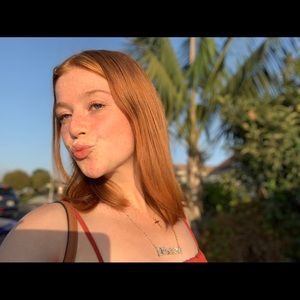 Meet your Posher, Hayley